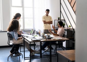 Mindfulness in the Workplace: A 2024 Guide for Employers