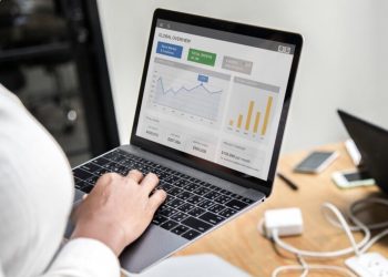 GEO for Small Businesses: Making Your Brand Easier to Find